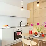 #stayhere - Modern Designer 1bdr In Artistic District